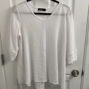 YUSHI Women's Flowy White Top EXCELLENT Top/Blouse- Sassy!